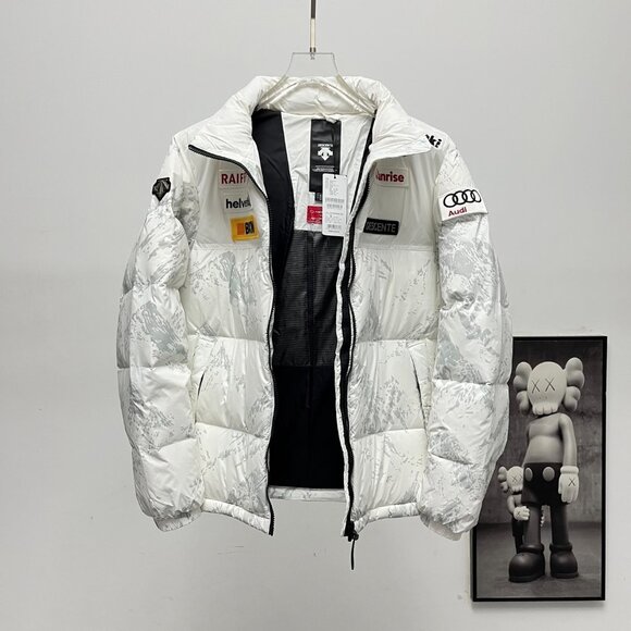 DESCENTE Unisex Ski Style Down Jacket - Picture 3 of 9
